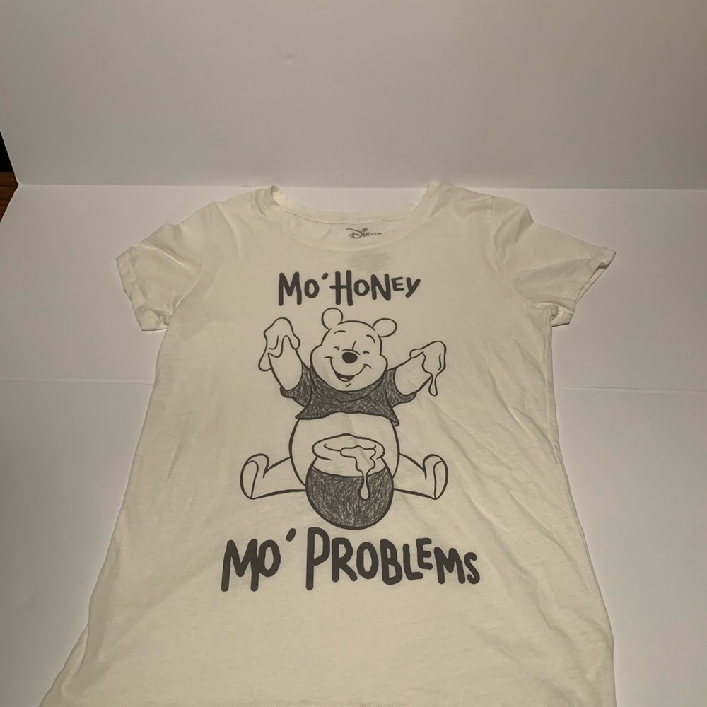 ✨Disney Winnie The Pooh TShirt✨